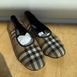 Burberry Black Leather Interior